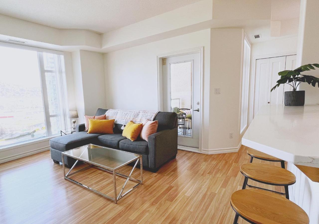 Downtown Waterfront Kelowna Oasis Newly Renovated 2Bed 2Bath Apartment Ngoại thất bức ảnh