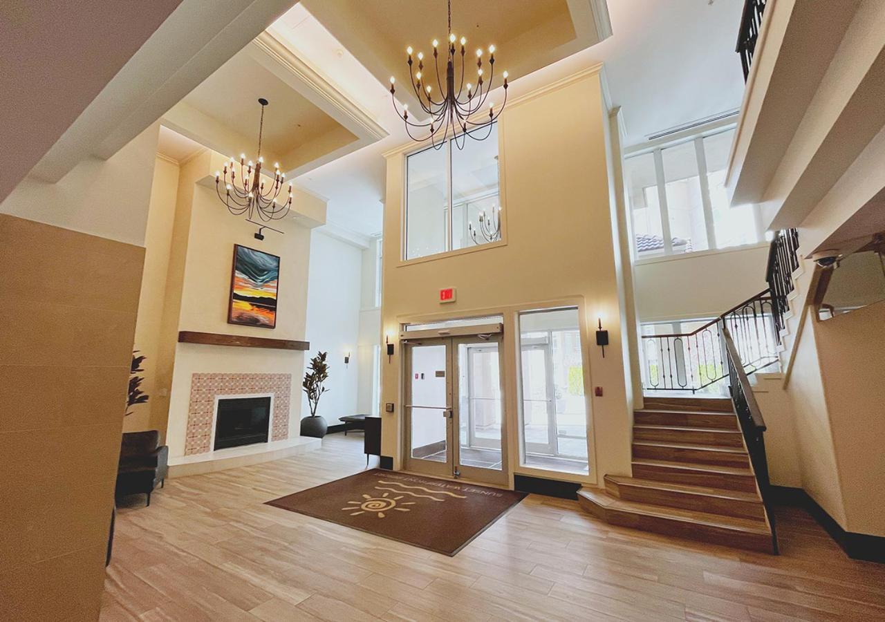 Downtown Waterfront Kelowna Oasis Newly Renovated 2Bed 2Bath Apartment Ngoại thất bức ảnh